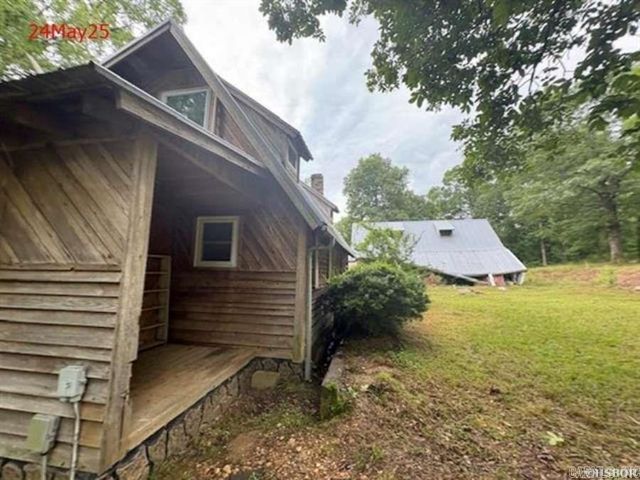 135 Burnett Road, Delight, AR 71940