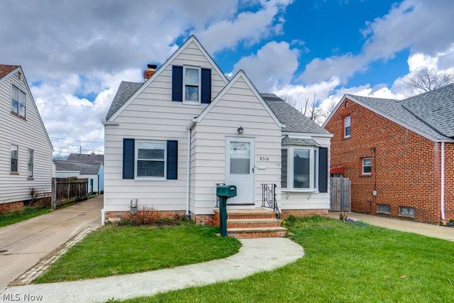 8514 Deerfield Drive, Parma, OH 44129