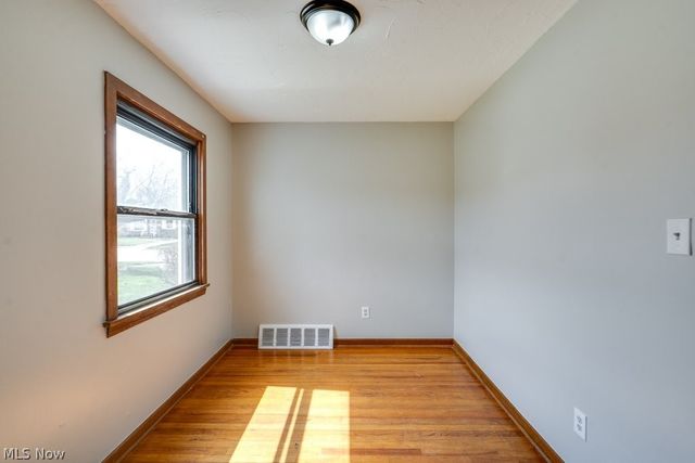 8514 Deerfield Drive, Parma, OH 44129