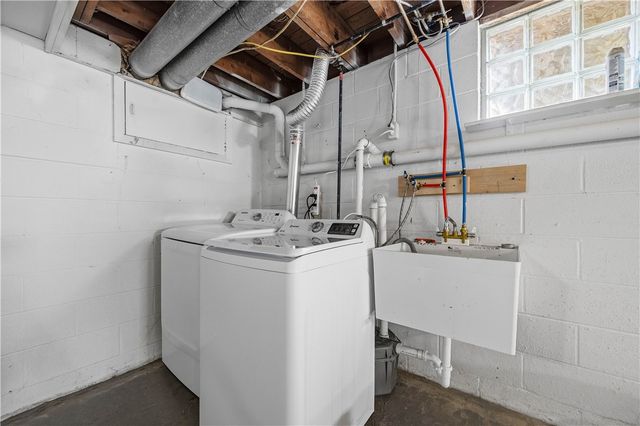 1679 Plank Road, Penfield, NY 14580