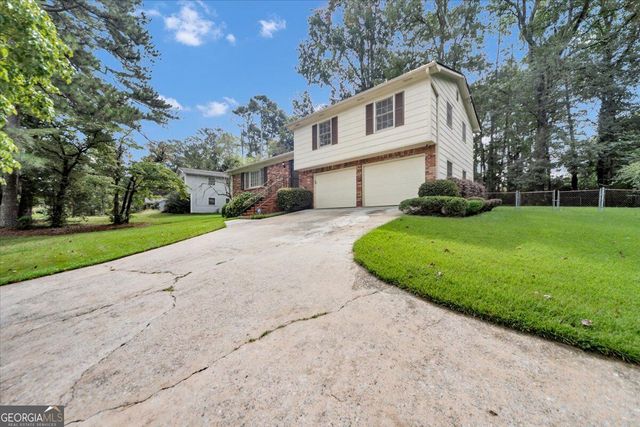 2367 Lake Jodeco Road, Jonesboro, GA 30236