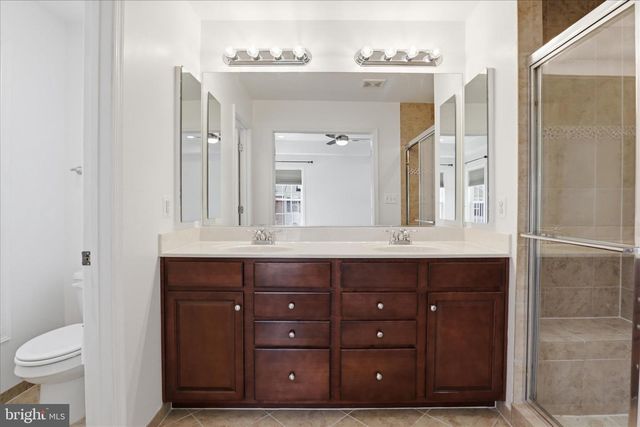25101 CROXLEY GREEN SQ, Aldie, VA 20105