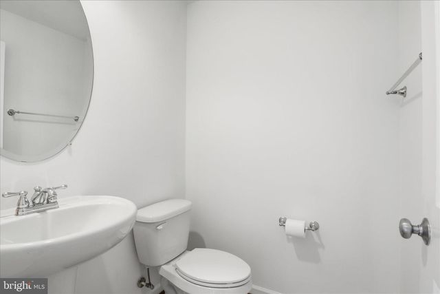 25101 CROXLEY GREEN SQ, Aldie, VA 20105