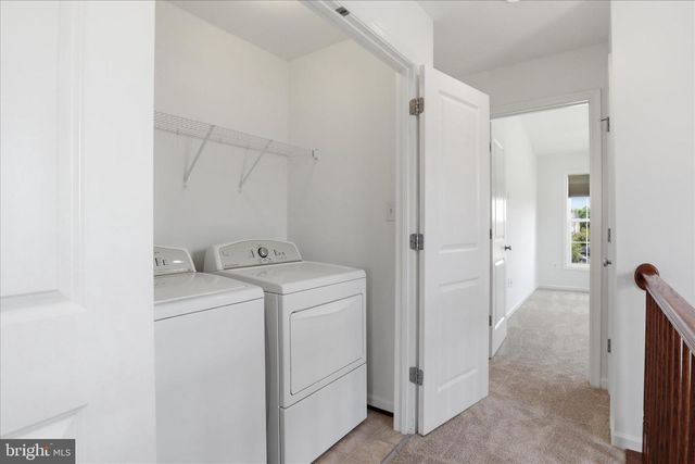 25101 CROXLEY GREEN SQ, Aldie, VA 20105