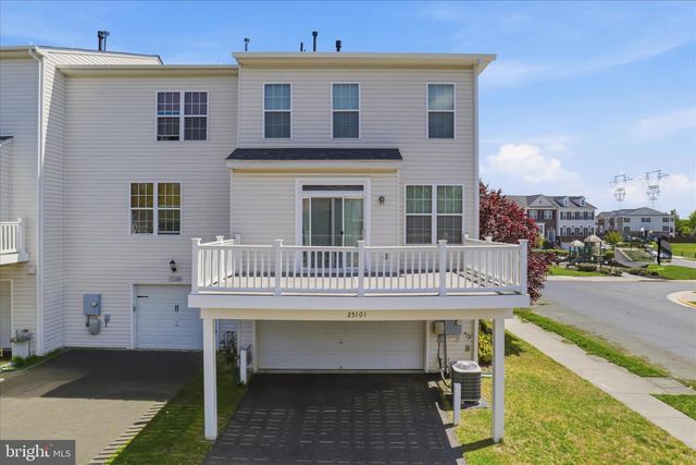 25101 CROXLEY GREEN SQ, Aldie, VA 20105