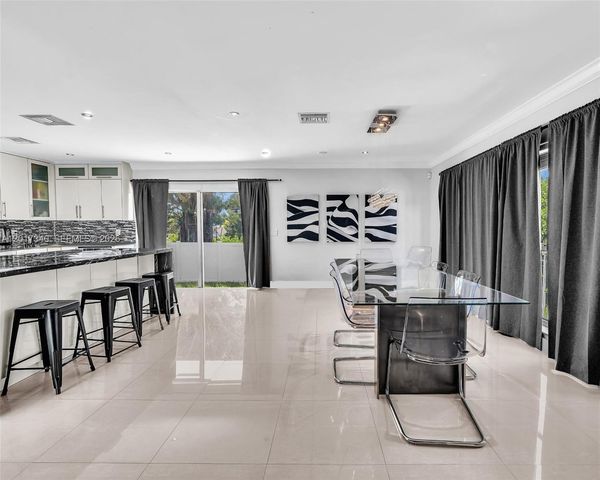2001 NE 122nd Rd, North Miami, FL 33181