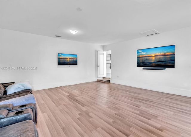 2001 NE 122nd Rd, North Miami, FL 33181