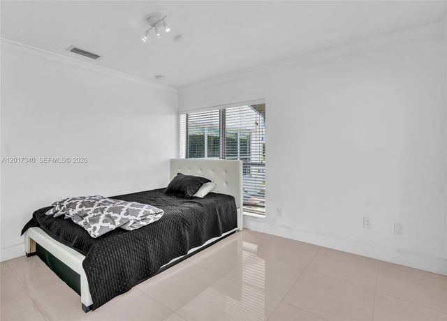2001 NE 122nd Rd, North Miami, FL 33181