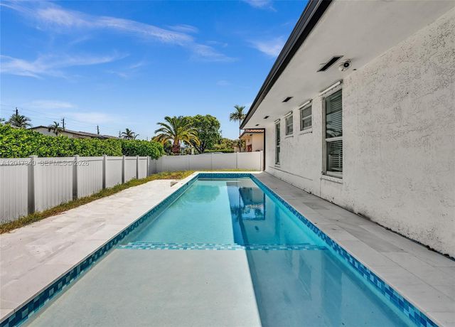 2001 NE 122nd Rd, North Miami, FL 33181