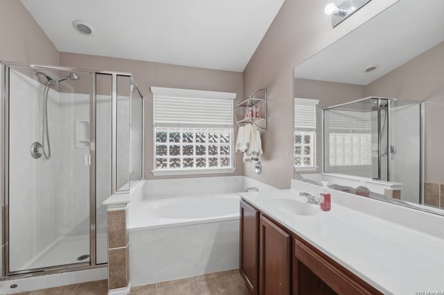 100 Farmview, Cibolo, TX 78108