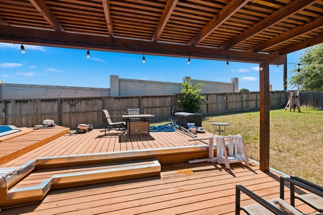 100 Farmview, Cibolo, TX 78108