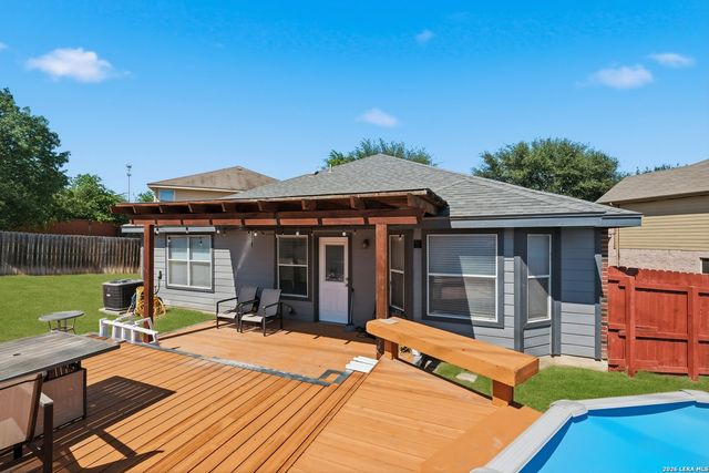 100 Farmview, Cibolo, TX 78108