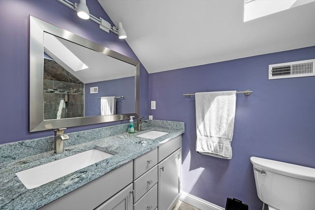 52 Ashland St 52, Medford, MA 02155