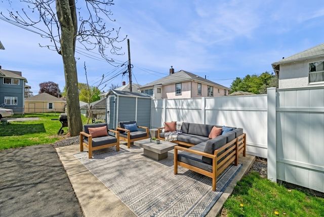 52 Ashland St 52, Medford, MA 02155