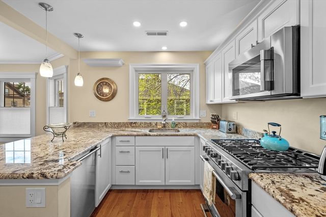 52 Ashland St 52, Medford, MA 02155