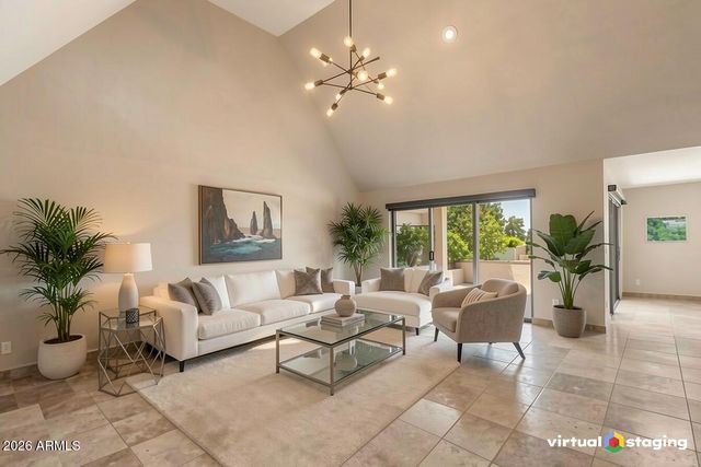 3033 E CLAREMONT Avenue, Phoenix, AZ 85016