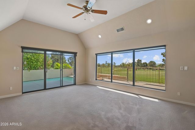 3033 E CLAREMONT Avenue, Phoenix, AZ 85016