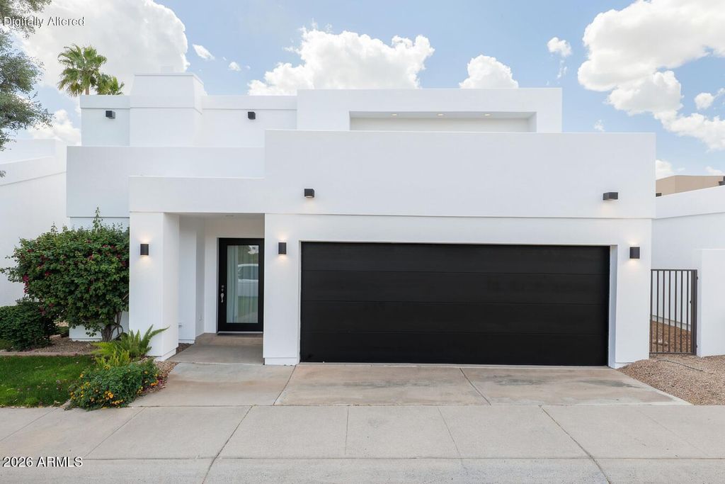 3033 E CLAREMONT Avenue, Phoenix, AZ 85016 — photo 2