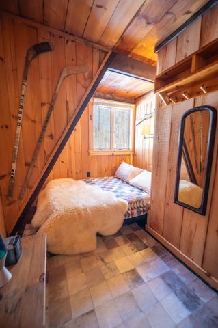 13 Yodeling Lane, Dover, VT 05356