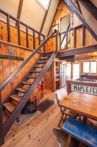 13 Yodeling Lane, Dover, VT 05356