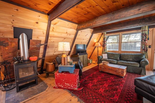 13 Yodeling Lane, Dover, VT 05356