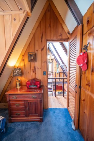 13 Yodeling Lane, Dover, VT 05356