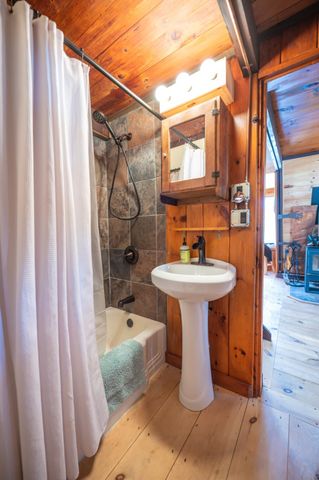 13 Yodeling Lane, Dover, VT 05356