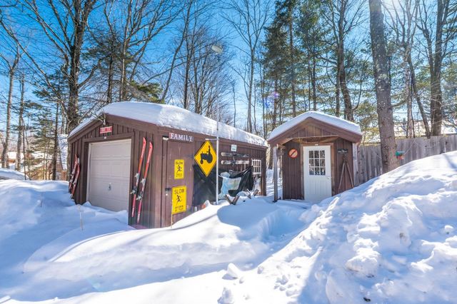 13 Yodeling Lane, Dover, VT 05356