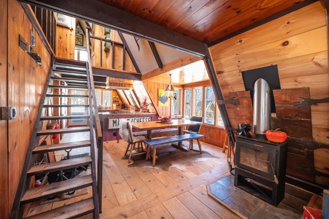 13 Yodeling Lane, Dover, VT 05356