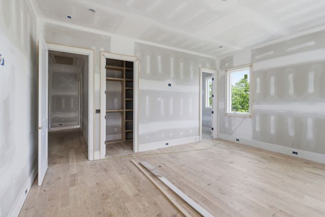 2203 Castleman Dr, Nashville, TN 37215