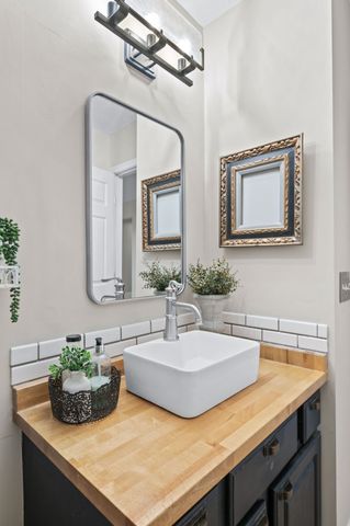 1038 Lexington Farms Dr, Spring Hill, TN 37174