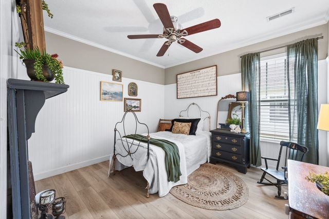 1038 Lexington Farms Dr, Spring Hill, TN 37174