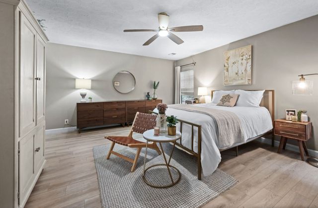 1038 Lexington Farms Dr, Spring Hill, TN 37174