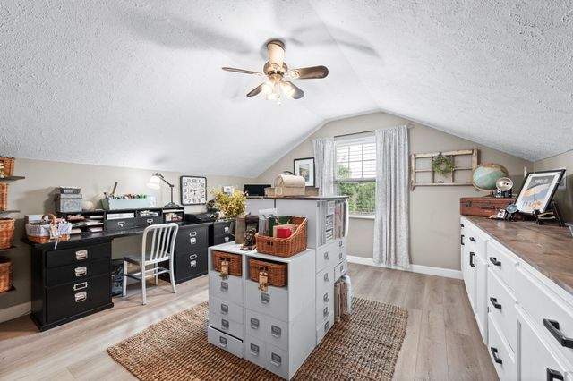 1038 Lexington Farms Dr, Spring Hill, TN 37174