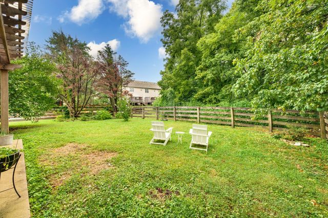 1038 Lexington Farms Dr, Spring Hill, TN 37174