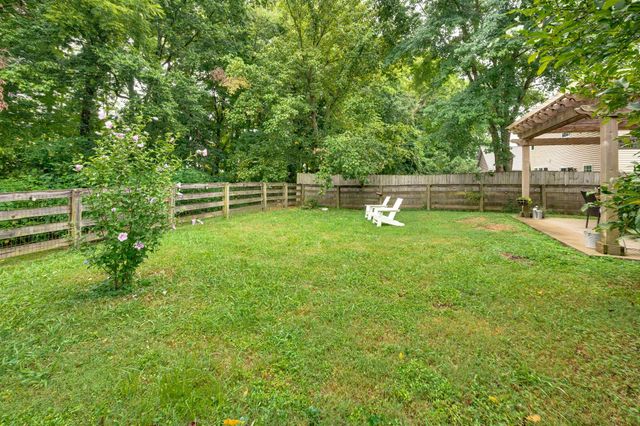 1038 Lexington Farms Dr, Spring Hill, TN 37174