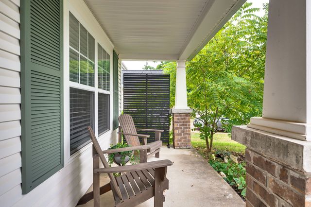 1038 Lexington Farms Dr, Spring Hill, TN 37174