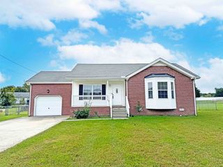 1212 Kendall Drive, Clarksville, TN 37042