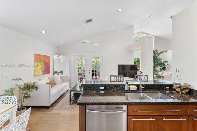 2013 Island Cir, Weston, FL 33326