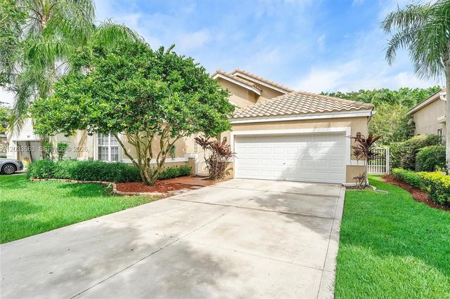 2013 Island Cir, Weston, FL 33326