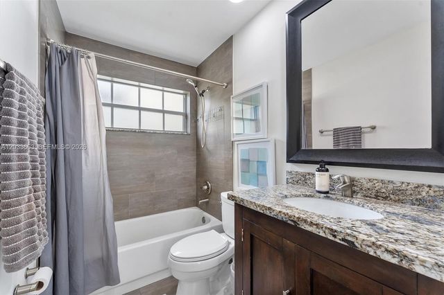 2013 Island Cir, Weston, FL 33326