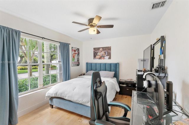 2013 Island Cir, Weston, FL 33326