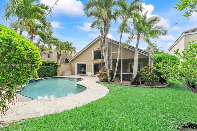 2013 Island Cir, Weston, FL 33326