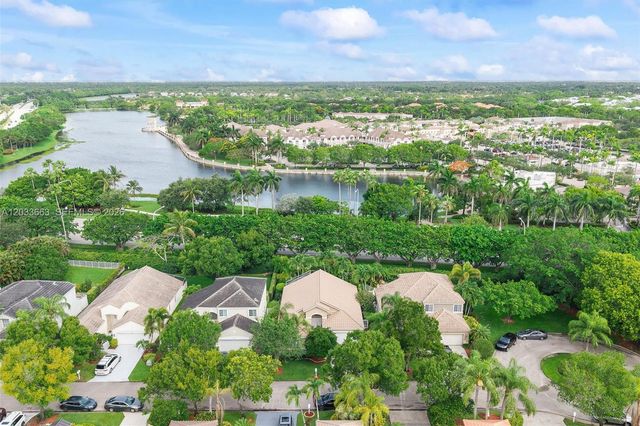 2013 Island Cir, Weston, FL 33326