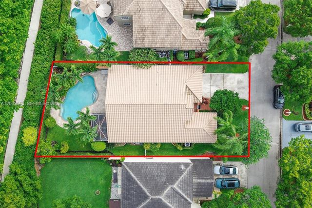 2013 Island Cir, Weston, FL 33326