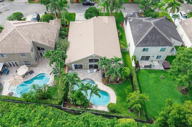 2013 Island Cir, Weston, FL 33326