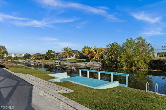 1229 SW 24th ST, Cape Coral, FL 33991