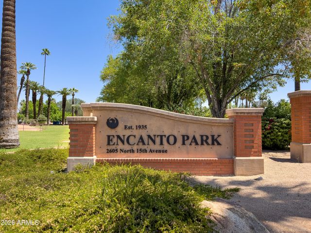 2421 W WASHINGTON Street, Phoenix, AZ 85009