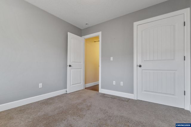 5648 Koda St SE, Salem, OR 97306