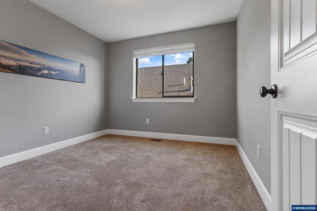 5648 Koda St SE, Salem, OR 97306